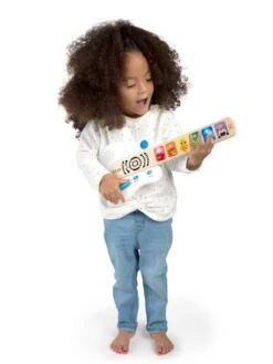 Guitare Magic Touch HAPE Blanc - Hape -Petit Monde Promos Boutique guitare magic touch hape 4