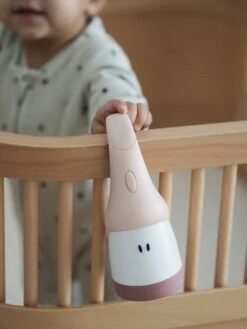 Veilleuse BEABA Pixie Torch Vert Sauge - Beaba 11 Veilleuse BEABA Pixie Torch Vert Sauge - Beaba -Petit Monde Promos Boutique veilleuse beaba pixie torch 5